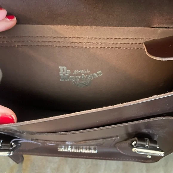 Chocolate Brown Leather Crossbody Messenger Bag, Like New - Picture 5 of 9